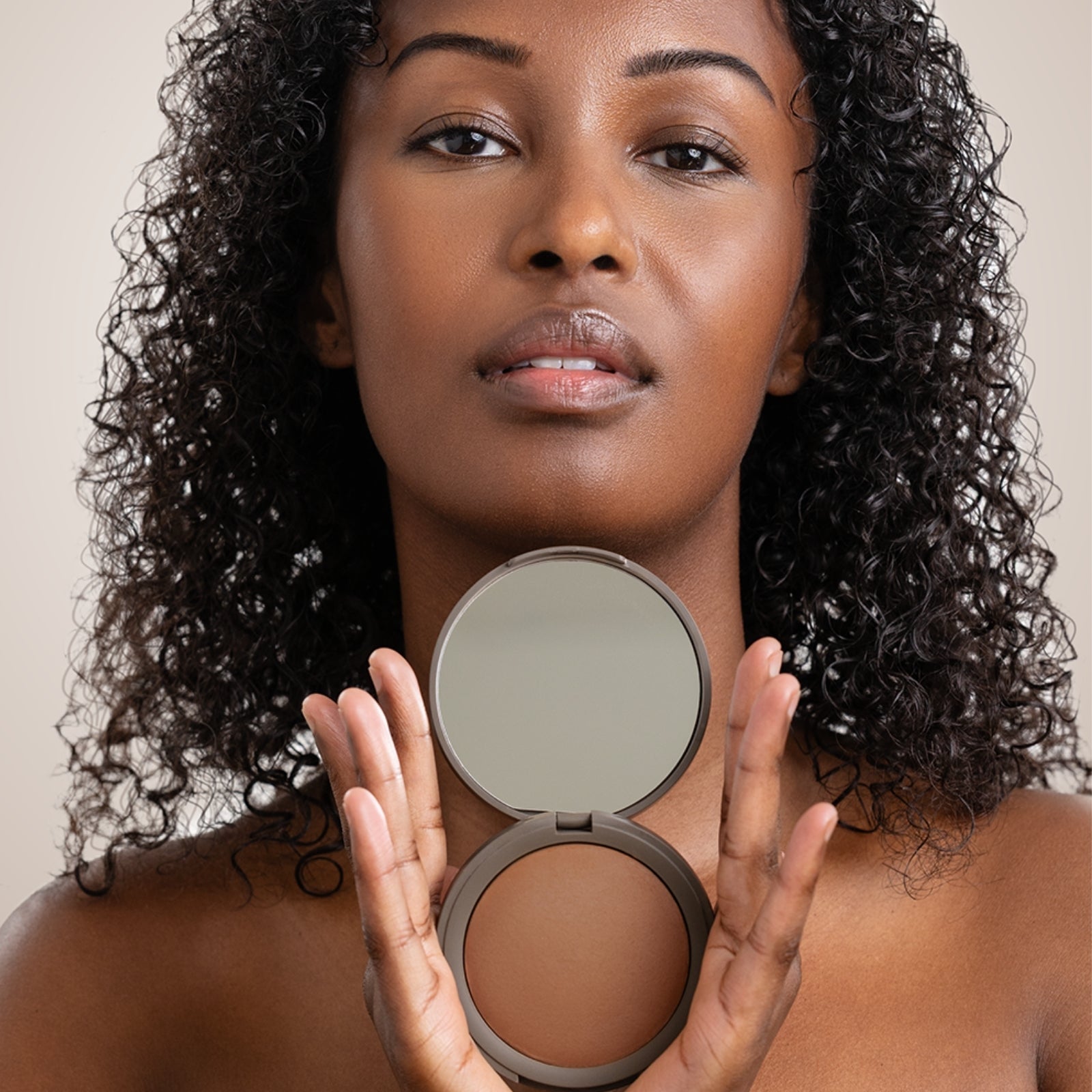 Sanzi Beauty - SILKY BAKED POWDER (7C DEEP TERRACOTTA)